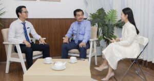 1 17646648261441647587123 367 0 1707 2560 Crop 176466526948675646666