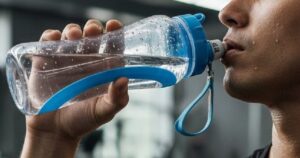 1 Uong Nuoc 1763977164903915894640 0 186 520 1018 Crop 17639772132801729352954