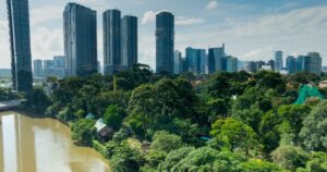 10 17628477285031674831066 6 0 1053 2000 Crop 1762847929333765275437