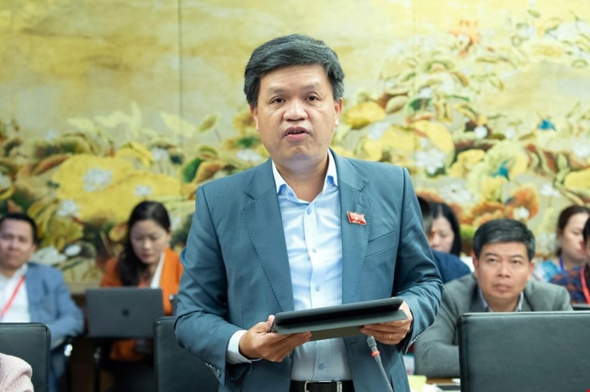 202511041658198730 Z7188508374892 F00C5C2B6E9E8Dad3A798810E584033120251108184256