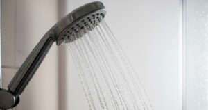 4 Voi Sen 17657325317391018809412 0 0 640 1024 Crop 1765733145591216932333