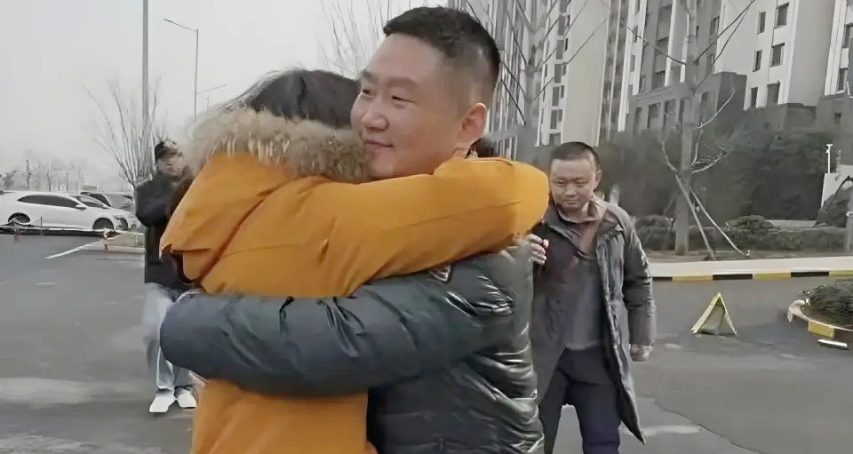 6 nam sau ca ghep tuy nguoi phu nu bat khoc khi gap an nhan 1622