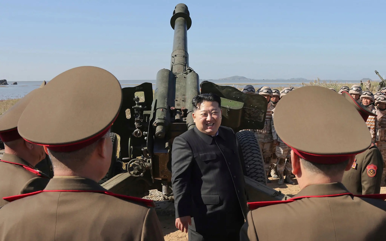 Kim Jong Un tham don vi phao Trieu Tien linh Trieu Tien quan nhan Trieu Tien kcna