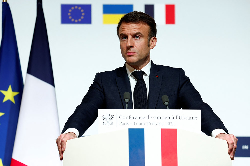 Macron 0