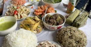 An Co Que Mung 1 Trieu Co Gai Buc Xuc Vac Bung Doi Ve Vi Tuc Lay Phan 71A77F5A2D4346C0858642199A47Ab