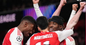 Arsenal Thoi Bay Bayern Munich Nho Cac Sieu Du Bi 136