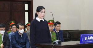 Ba Hoang Thi Thuy Lan Nghen Ngao Khoc Xin Ban Dat De Nop Them Tien Khac Phuc 1521