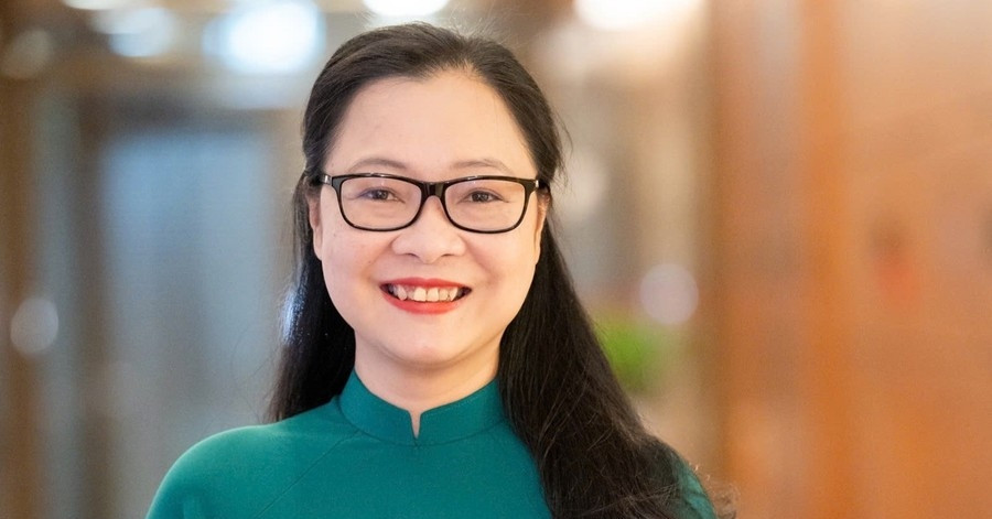 ba nguyen thi quyen thanh lam thu truong bo gd dt 2242