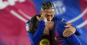 Barca Thang Dep Atletico Ngay Pedri Khieu Vu Cung Raphinha 860