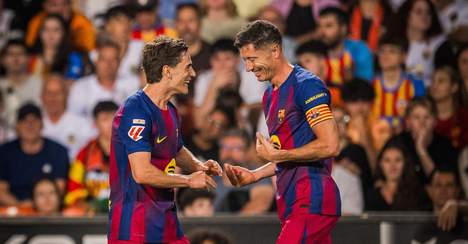barca thua nguoc valencia tran chia tay lewandowski 218