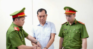 bat giu ong hoang trong loi nguyen pho chu tich tp phuc yen cu 1892