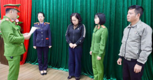 Bat Tam Giam Hai Nu Can Bo Thue O Bac Ninh Nhan Hoi Lo 43 Ty Dong 2438