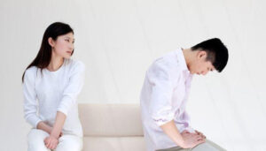 Bay Nam Lam Re O Nha Vo Toi Luon Nhan Nhin Cho Yen Cua Nha Nhung Vi Mot Chiec Ao Toi Quyet Dinh Ly H