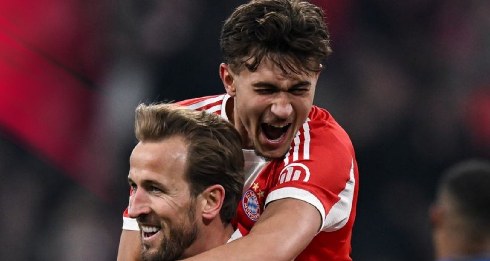 bayern munich thang 10 2 gap ong vua champions league o tu ket 109
