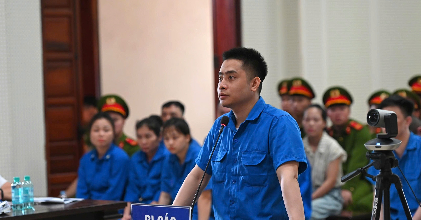 bi cao bui dinh khanh gui loi chia buon den gia dinh thieu ta nguyen dang khai 3201