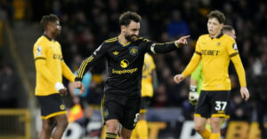 Bruno Fernandes Ruc Sang Mu De Bep Wolves 75