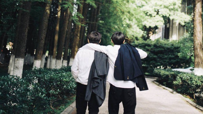 C0294D10Da22736A4828A0D9906E379A Cap Ban Than Nam Sinh Khien Cac Co Gai Phat Cuong Vi Bo Anh Tinh 1C