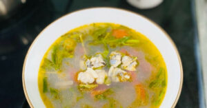 Cach Nau Canh Chua Ngao Dua Thanh Ngot Cho Ngay He 24056
