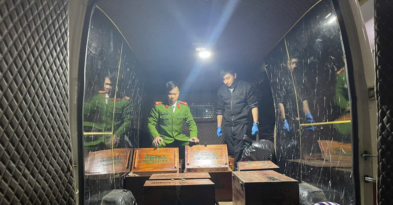 Canh Sat Phat Hien O To Cho Loai Thu Duy Nhat Tren The Gioi Co Vay Cung Phu Co The 3325