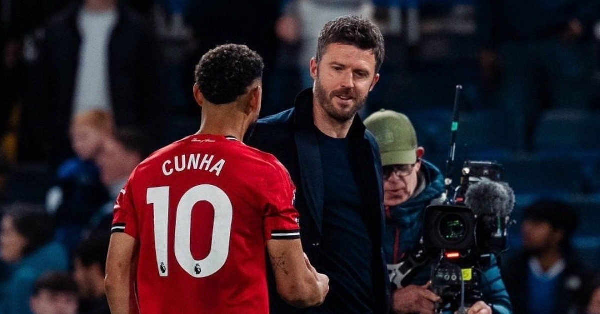 carragher nhan mu khong ai xung dang hon carrick dau 386