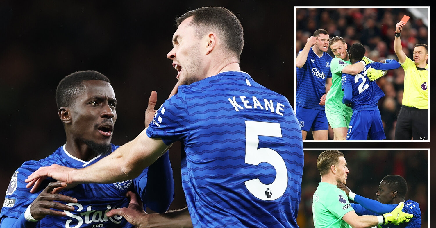 Cau Thu Everton Bi Duoi Khoi Tran Gap Mu Vi Tat Dong Doi 187