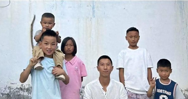 Chang Trai 20 Tuoi Nhan Nuoi 3 Chau Mo Coi Gan 10 Nam Sau Duoc Giup Doi Doi 2711