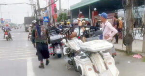 Chay Mo To Phan Khoi Lon Qua Toc Do Nhom Nguoi Bi Csgt Chan Xu Ly 2760