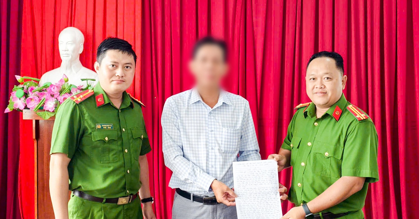 chuyen khoan nham gan 1 ty dong nguoi dan ong duoc cong an hai tinh giup lay lai 641