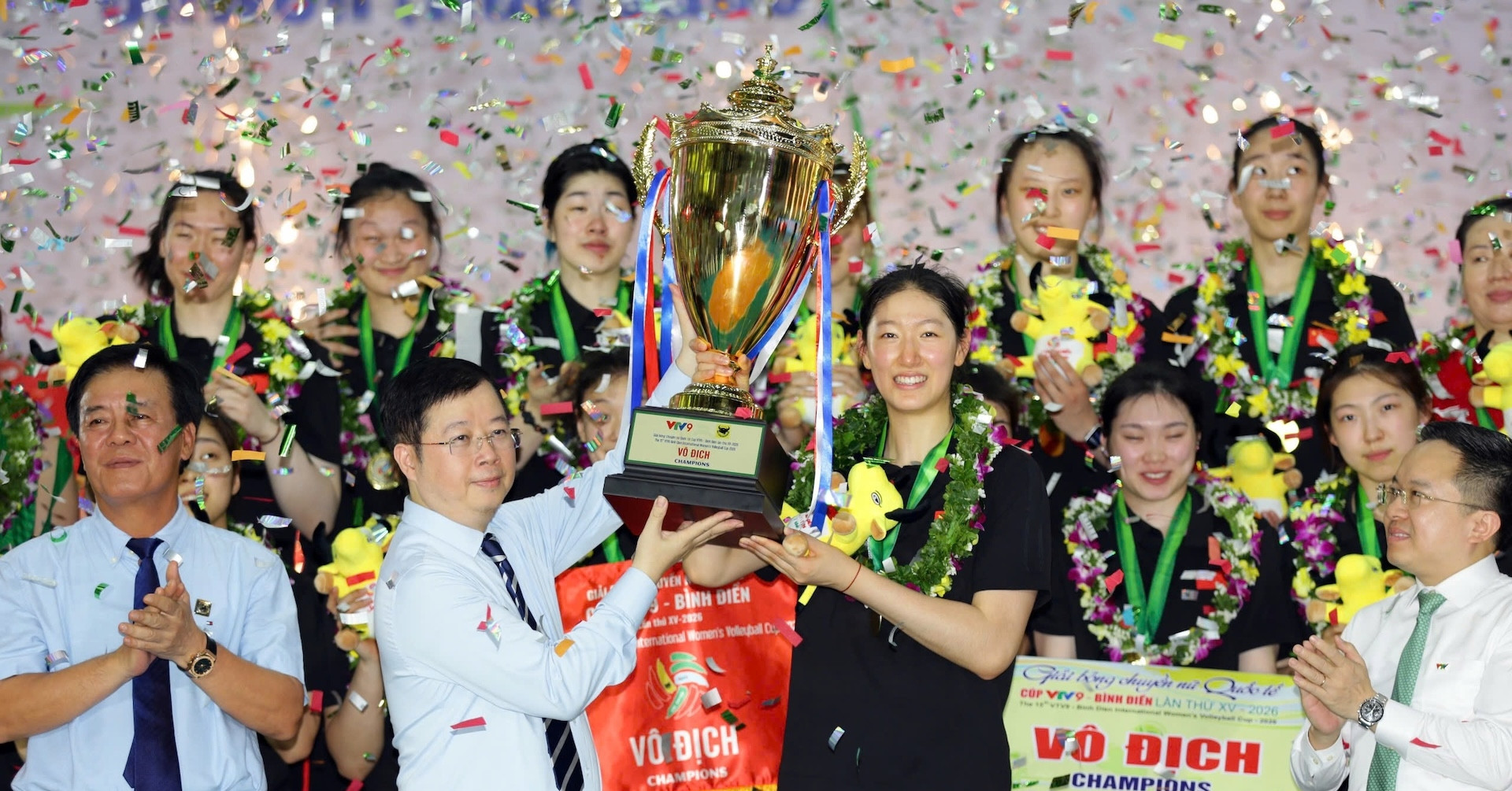 clb giang to vo dich giai bong chuyen vtv9 binh dien 2026 46