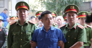 clip bui dinh khanh va dong pham hau toa 357