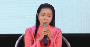 Co Giao Bat Khoc Khi Bat Ngo Nhan Duoc Loi Tri An Tu Nu Sinh Co Ngan Bo Hoc 301