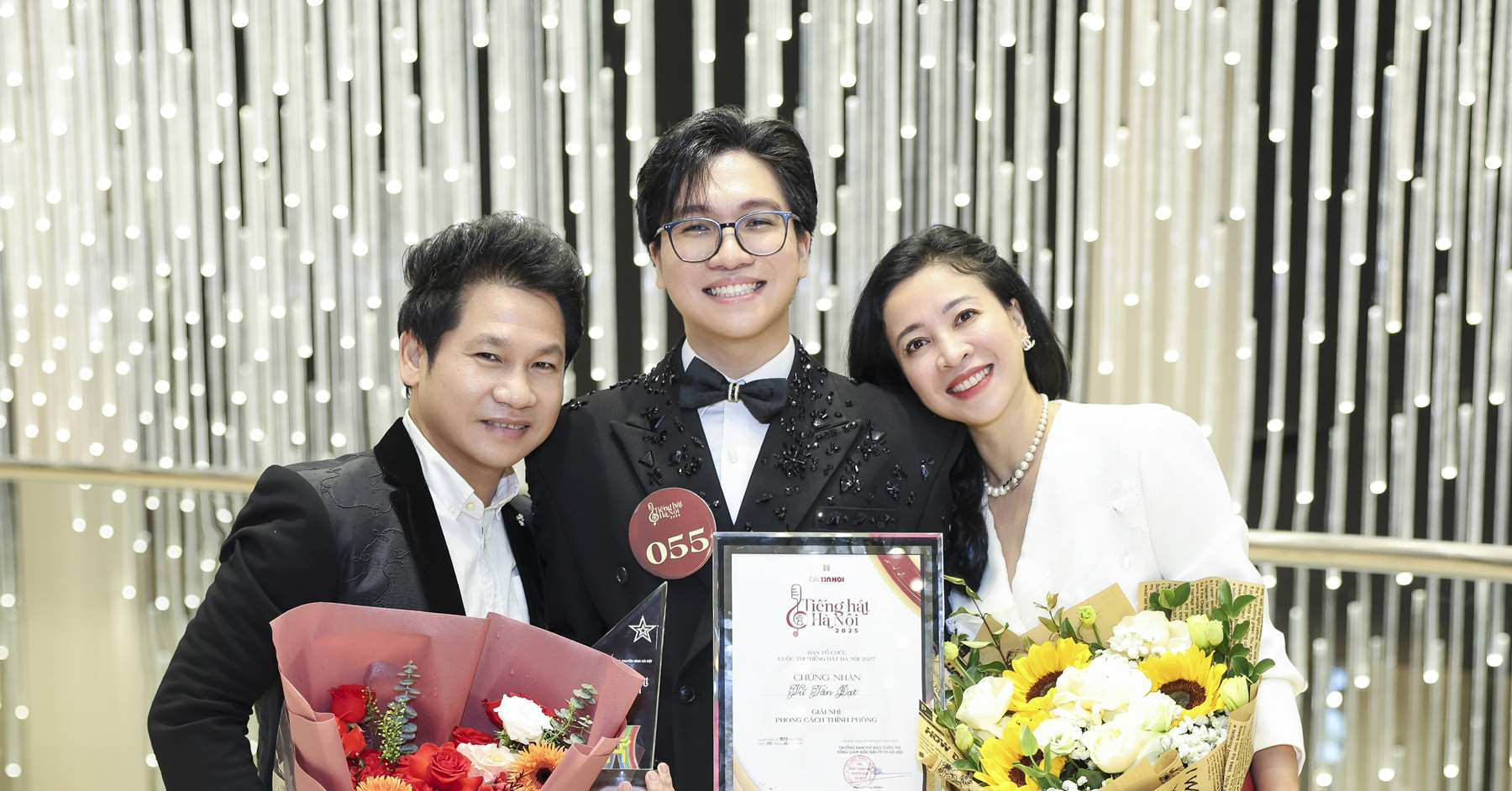 Con Trai Sinh Nam 2004 Cua Ca Si Trong Tan Gay Bat Ngo 1045