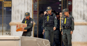 Cong An Thu Giu Nhieu Tai Lieu Khi Kham Xet He Thong Tham My Vien Mailisa 1106