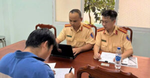 cong an tphcm xu ly nhieu truong hop xuyen tac boi nho csgt tren mang xa hoi 1418