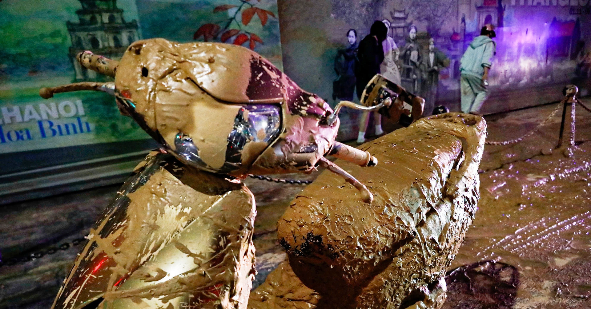 Cong An Truy Tim O To Lam Do Bun Nhao Ra Duong O Ha Noi 966