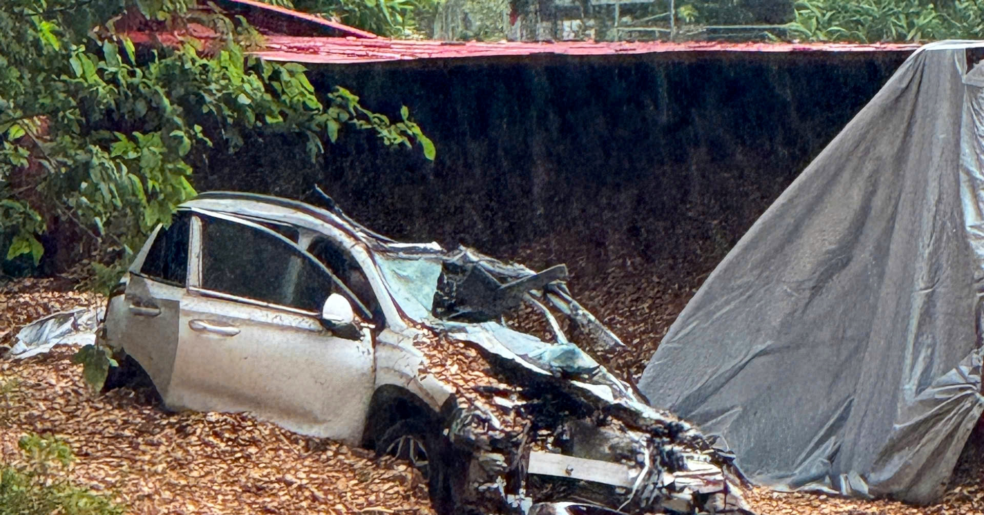 Container Lat De Bep Oto Ba Nguoi Trong Thuong 3316