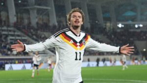 Cot Trai 1763302782765739490314 1 0 900 1600 Crop 1763303004354917654238