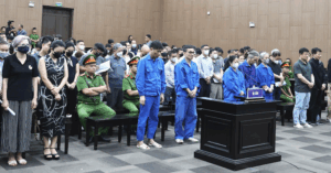 Cuu Quan Chuc Va Loat Dai Gia Ca Si Nhan An Tu Vi Danh Bac O Khach San Pullman 2552