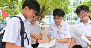 de thi va dap an mon tieng anh vao lop 10 cua khanh hoa nam 2026 453.webp