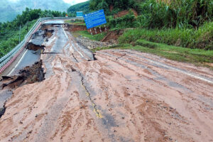 Deo Khanh Le Sat Lo 1 1821