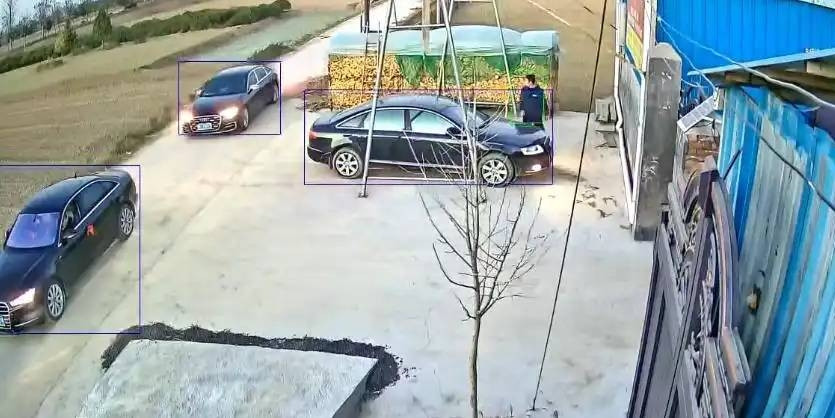 Doan Xe Cuoi Lac Duong Vi Bam Duoi O To La Suyt Tre Gio Lanh Don Dau 944