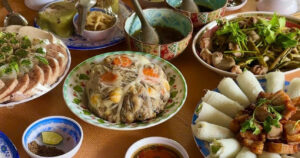 Doi Ban Di Dam Gio O Mien Nam Me Mon Dac San Nang Co Nua Can Trong Mam Co 1734