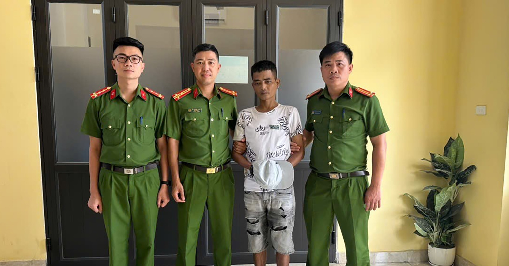 doi tuong truy na dac biet nguy hiem bi bat sau 8 nam lan tron 873
