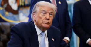 Donald Trump 12 Rt Gmh 251117 1763413314352 Hpmain 1763437127736243873557 0 0 1047 2000 Crop 1763437