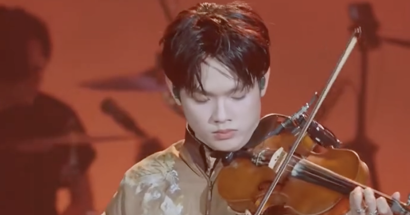 fan phat sot khi bui truong linh vua hat vua keo violin hit quoc dan cuc chat 405