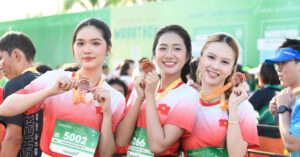 Gan 2000 Vdv Tham Du Giai Tien Phong Half Marathon 2025 1972
