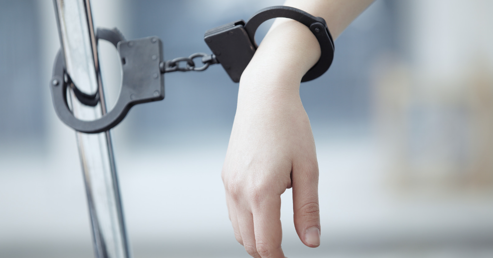 Gia Vo Chong Lua Chiem Doat Tien Ty Cua Ngan Hang 1330