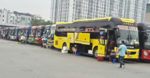 gia xang dau tang vot cac nha xe ruc rich cat dich vu tang cuoc phi 392