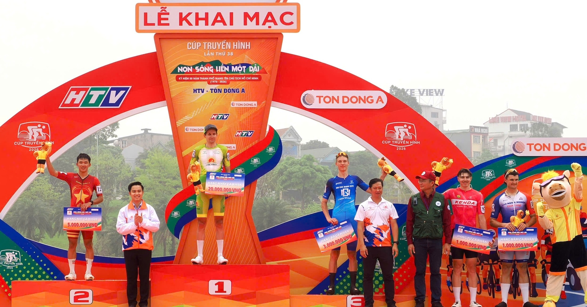 giai xe dap cup truyen hinh tphcm 2026 sergei kulikov thang chang dau 1070