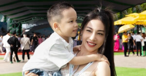 Goc Khuat Lam Me Don Than Ap Luc Den Bat Khoc Cua Ca Si Viet Cao 1M47 2423